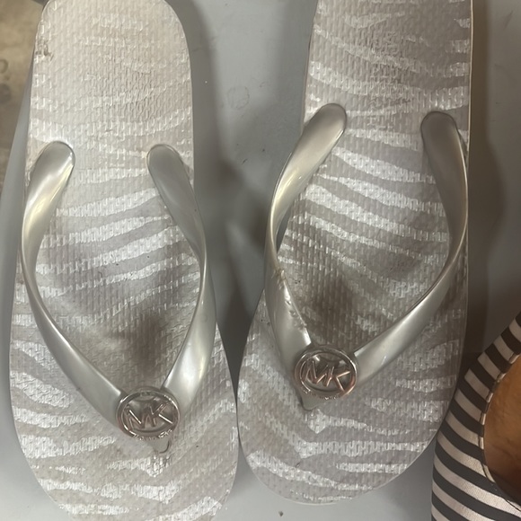 Michael Kors bundle - Picture 2 of 6